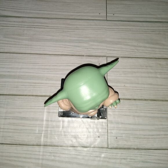 The Mandalorian Star Wars Baby Yoda Grogu Candy Dispenser Talking Electronic - Picture 4 of 9